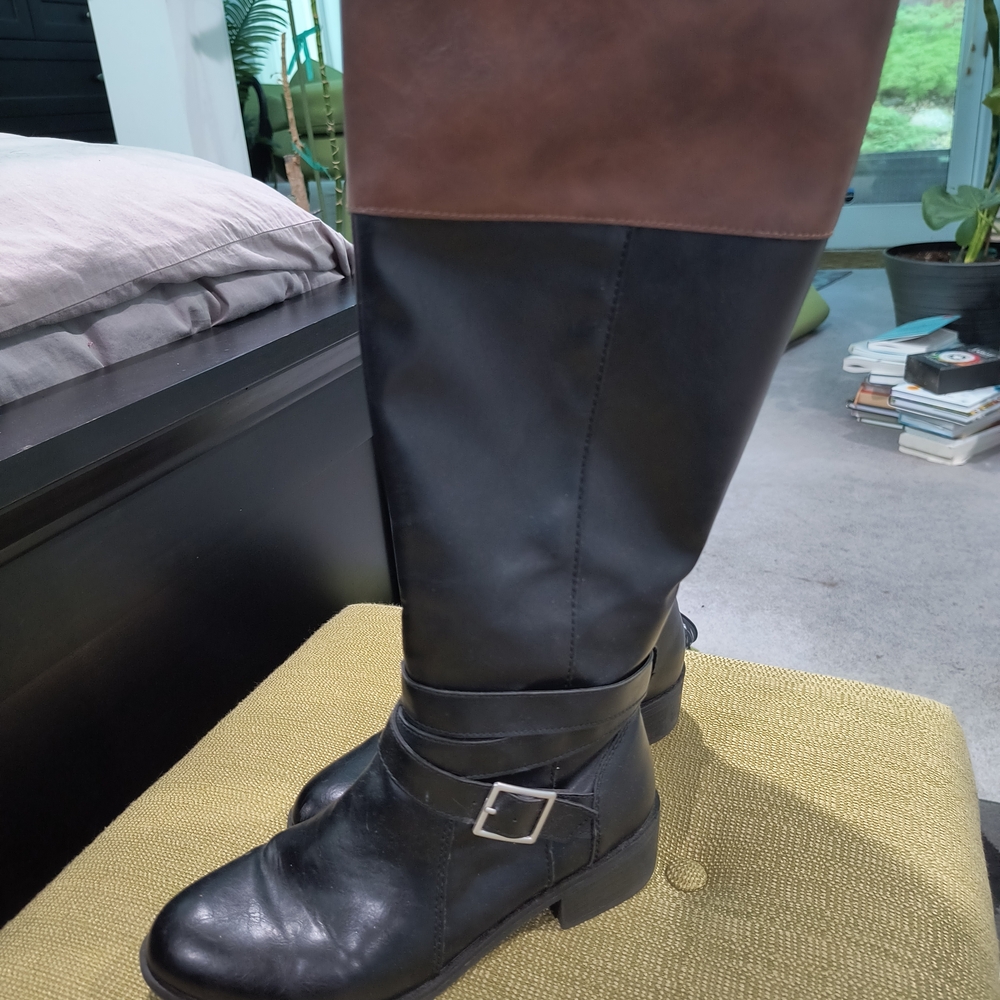 Arizona Jean Company Black and Brown Heeled Boots